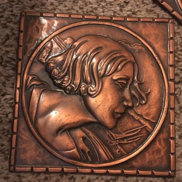 Albert Gilles Set of 4 Repousse Copper Portraits - Picture 4 of 6